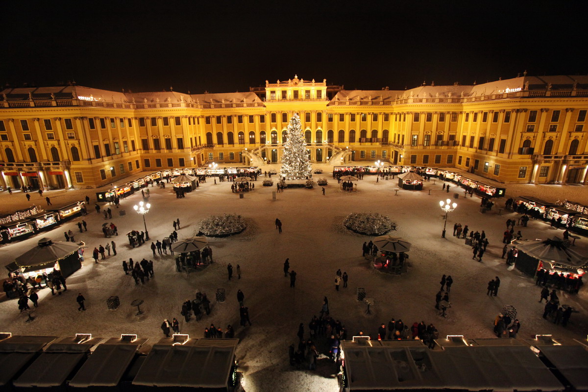 becsi_vasar_kastely_schonbrunn.jpg