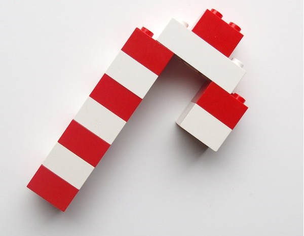 lego-candy-cane_1.jpg