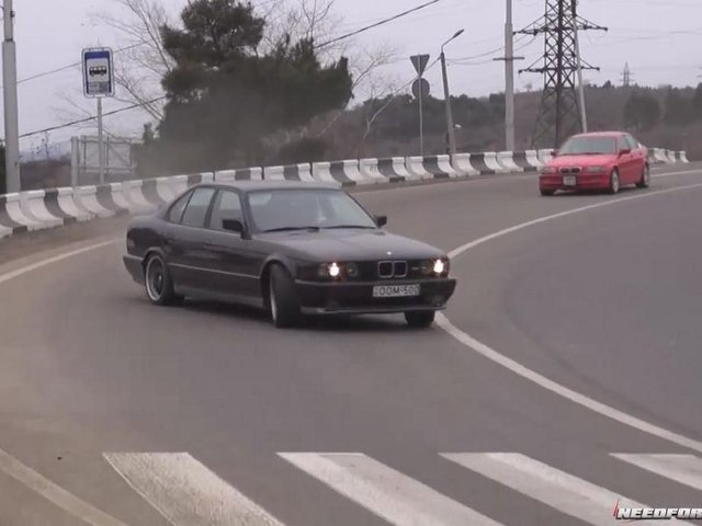 Utcai drift egy M5-el