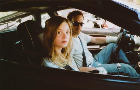 elle-fanning-ferrari-sofia-coppola-somewhere-stephen-dorff-favim_com-107416.jpg