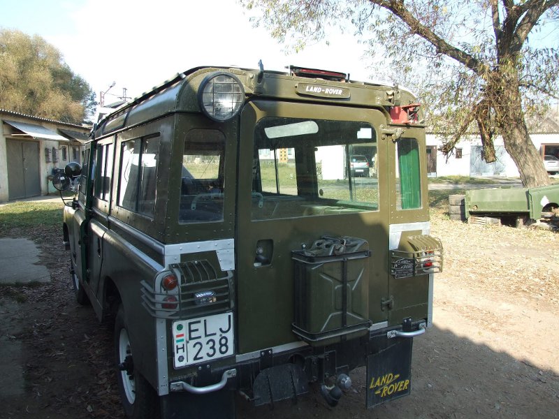 land-rover-hatulrol.jpg