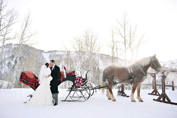 winter-wedding-bride-groom-sleigh-rebekah-westover.jpg