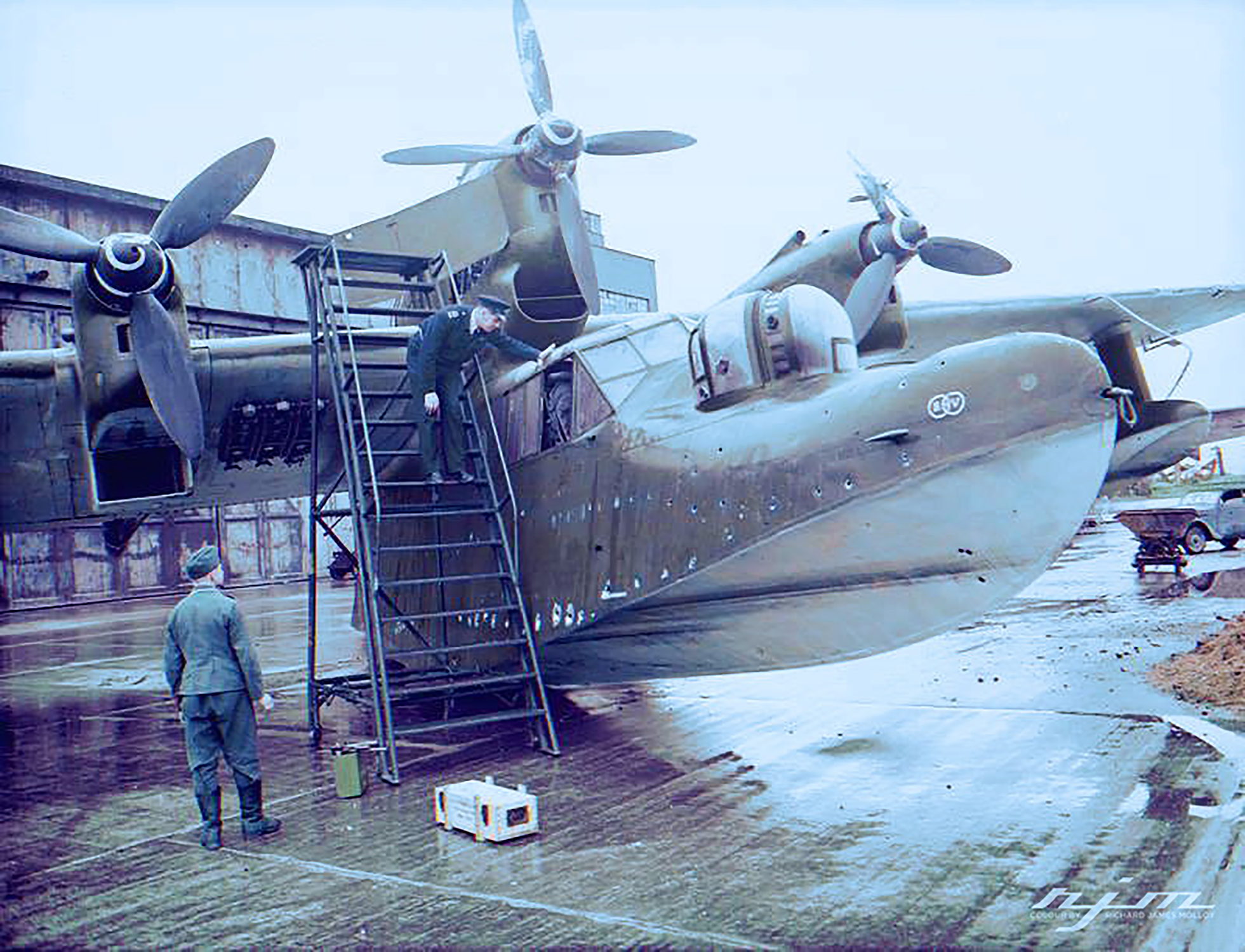 blog389-34_bv-138b-seaplane-captured-at-kiel-may-1945-01.jpg