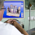 Dr. Gerencsér Zahnärztlich - Pionierarbeit in der Gesichts- und Implantologie