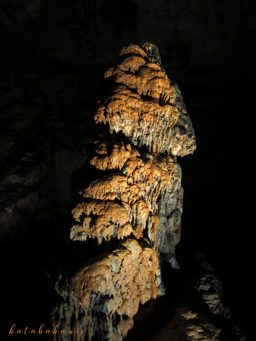 Cseppkőoszlop (Aggteleki cseppkőbarlang)