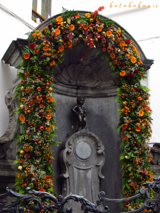 A Pisilő kisfiú (Manneken Pis)