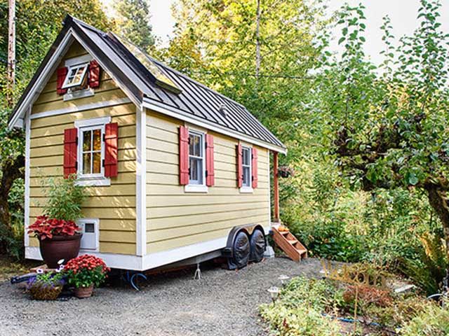 54eb9283651a3_01-fencl-tiny-house-lgn-xzkutw-99505945.jpg