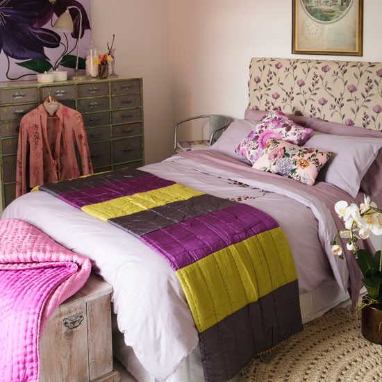 6-Mauve-bedroom--country--Country-Homes--Interiors.jpg
