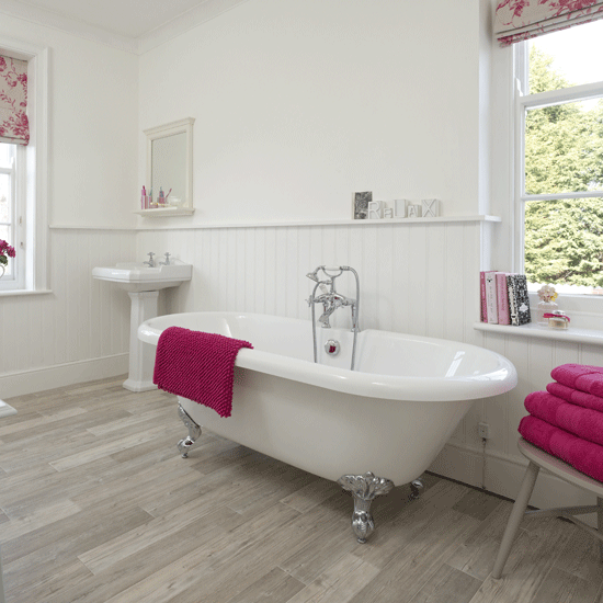 Bath--Country-bathroom--Ideal-Home.JPG