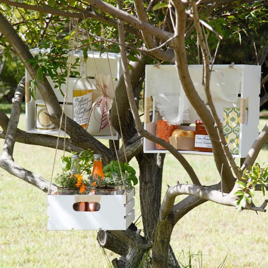 Storage-crates-in-tree--Country-Homes-and-Interiors--Housetohome.co.uk.jpg
