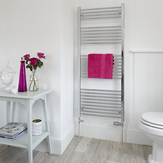 towel-radiator--country-bathroom--Ideal-Home.jpg