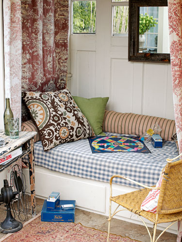 wild-things-daybed-0413-lgn.jpg