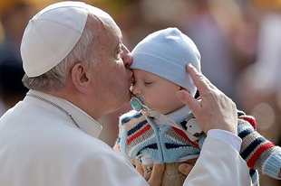Az abortusz semmilyen esetben sem igazolható Ferenc pápa szerint