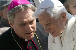 Cáfolták Benedek pápa nyilatkozatát? - Megint hazugságot vett át a Magyar Kurír