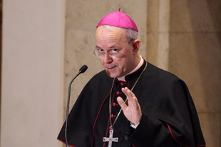 Schneider püspök Ferenc pápa tanításának formális korrekciójáról
