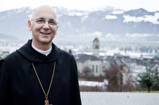 Újabb püspök csatlakozott a püspökök "hitvallásához"
