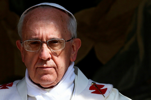Közvetlen pápai beavatkozások kánonjogi ügyekben is