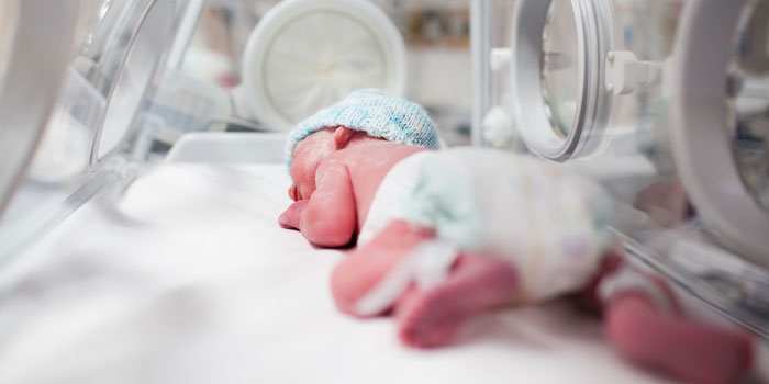 baby-incubator-preemie-700x350.jpg