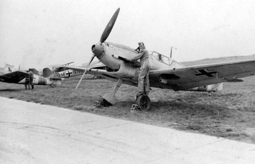 messerschmitt-bf-109-d1-fighter-01.jpg