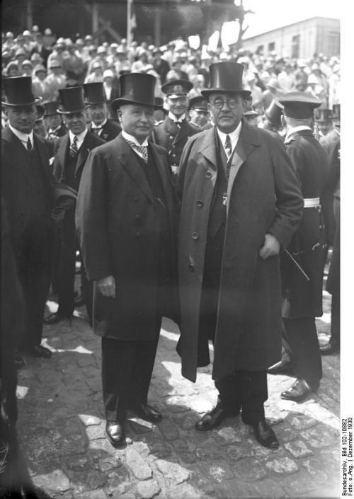 bundesarchiv_bild_102-10882_gustav_noske_und_wilhelm_groener.jpg