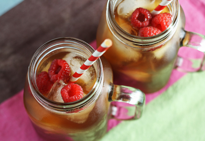 raspberry-sweet-tea-cocktail-8.jpg