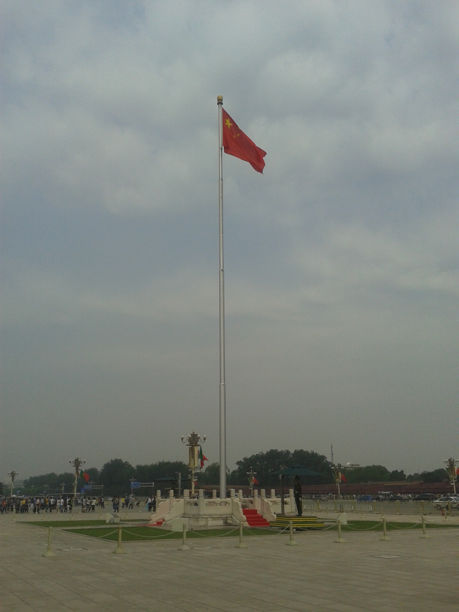 A zászló a téren