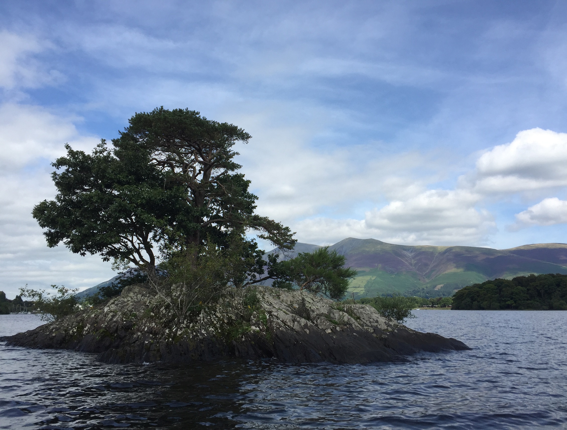 Kis sziget Derwent Water-en