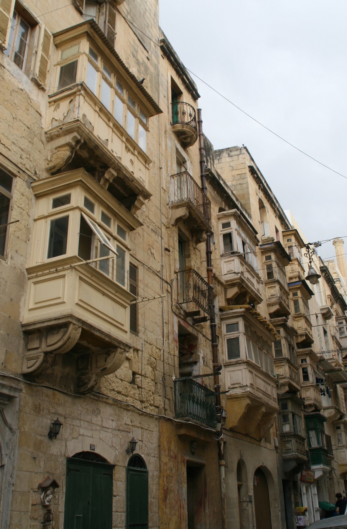 Valletta, erkélyek