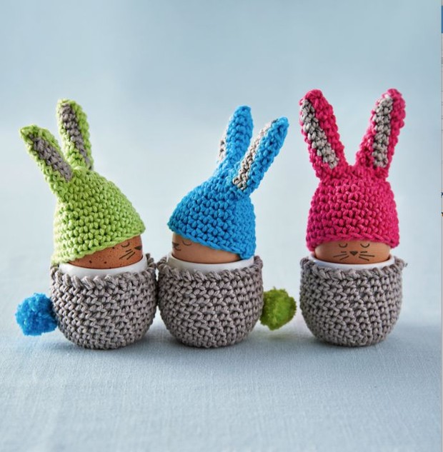 09_sara-huntington-easter-bunny-egg-cosies-free-pattern-0484377.jpg