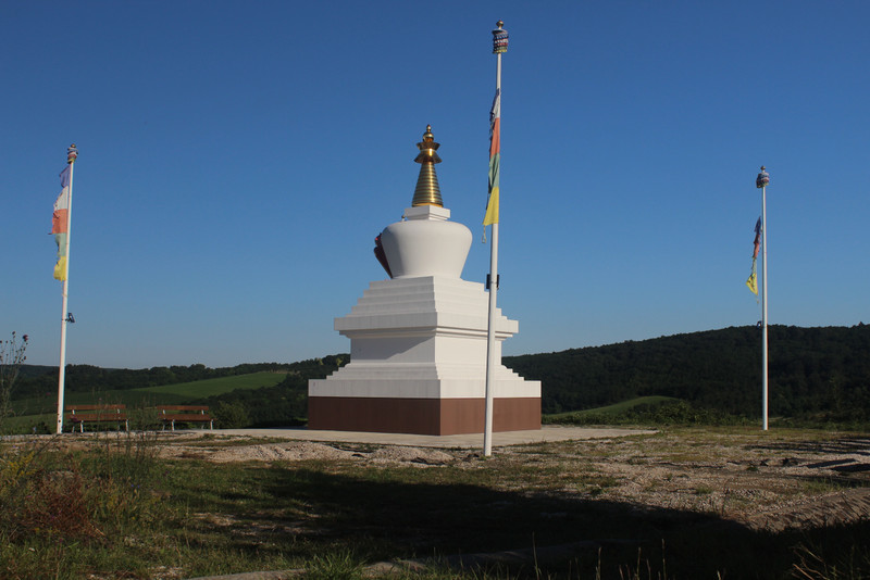 Buddhista sztúpa Becskén. fotó: Papp Géza, kektura.blog.hu