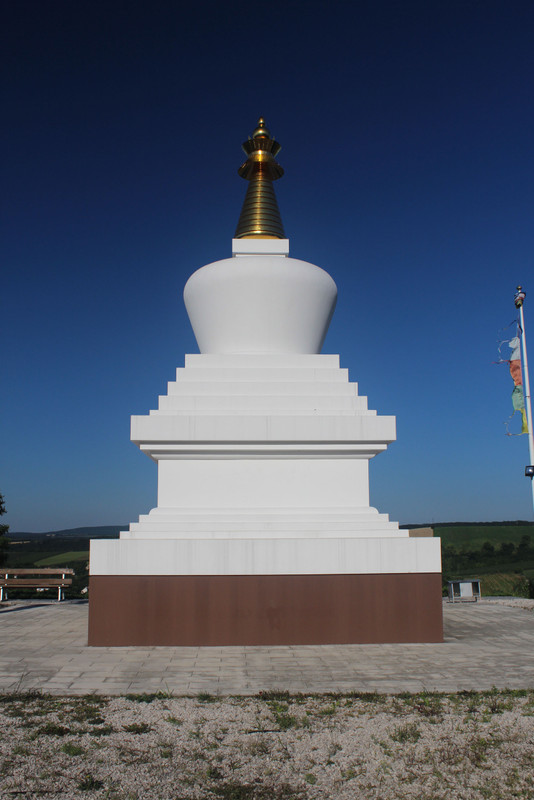 Buddhista sztúpa Becskén. fotó: Papp Géza, kektura.blog.hu