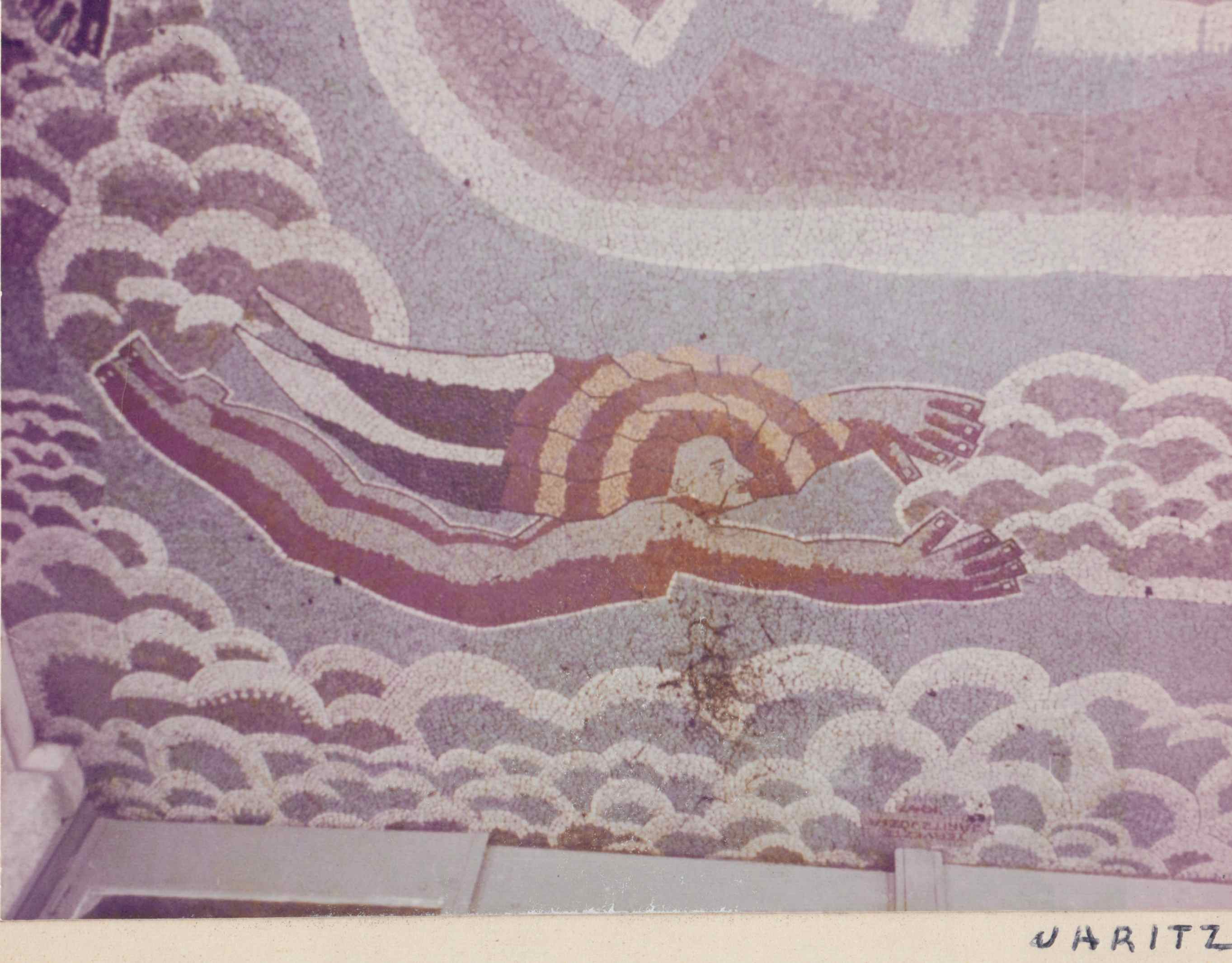A képet Járitz István adta. Sajnos nem tudjuk pontosan ezek a mozaikok hol voltak, talán a terasz padlóját díszítették, de mindegyik Járitz Józsa alkotása.