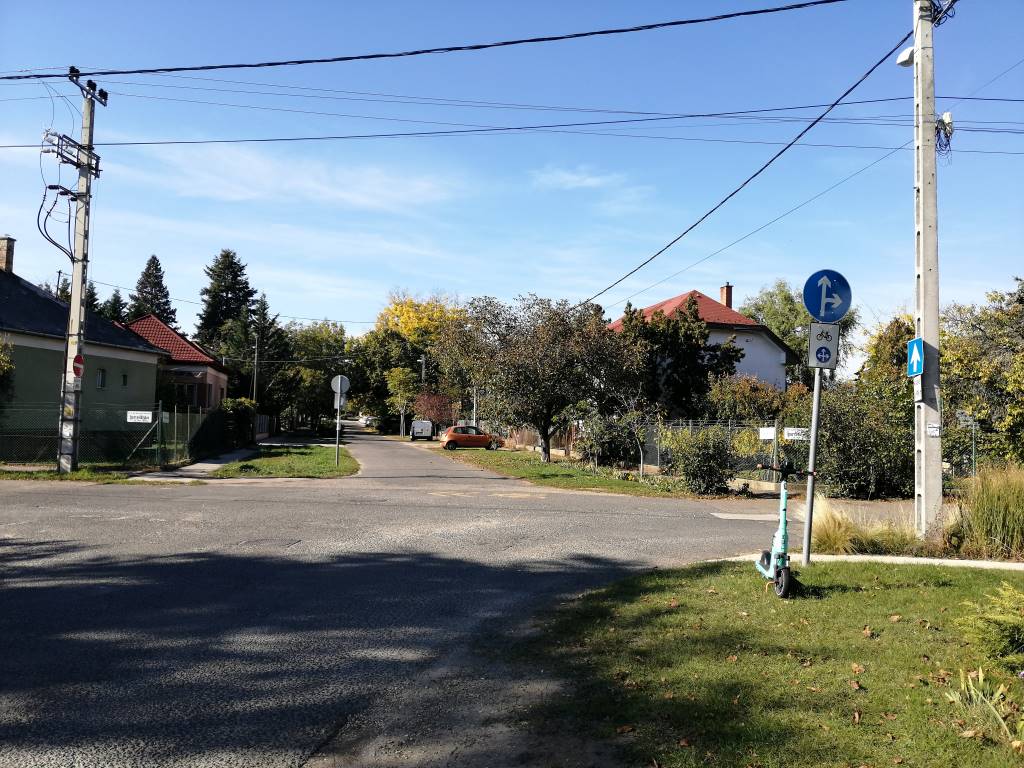 Az első kielemzett lőrinci kereszteződés: Torockó utca - Iparvasút utca - Küküllő utca sarok - Budapest, 18. kerület