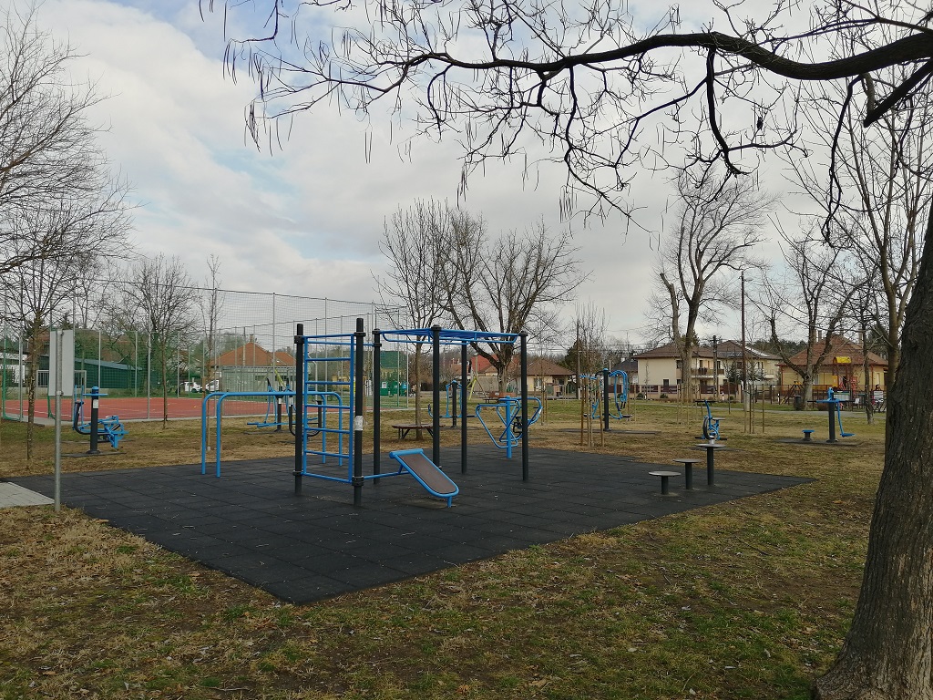 Utcai fitness park és focipálya, Martinovics tér (18. kerület)