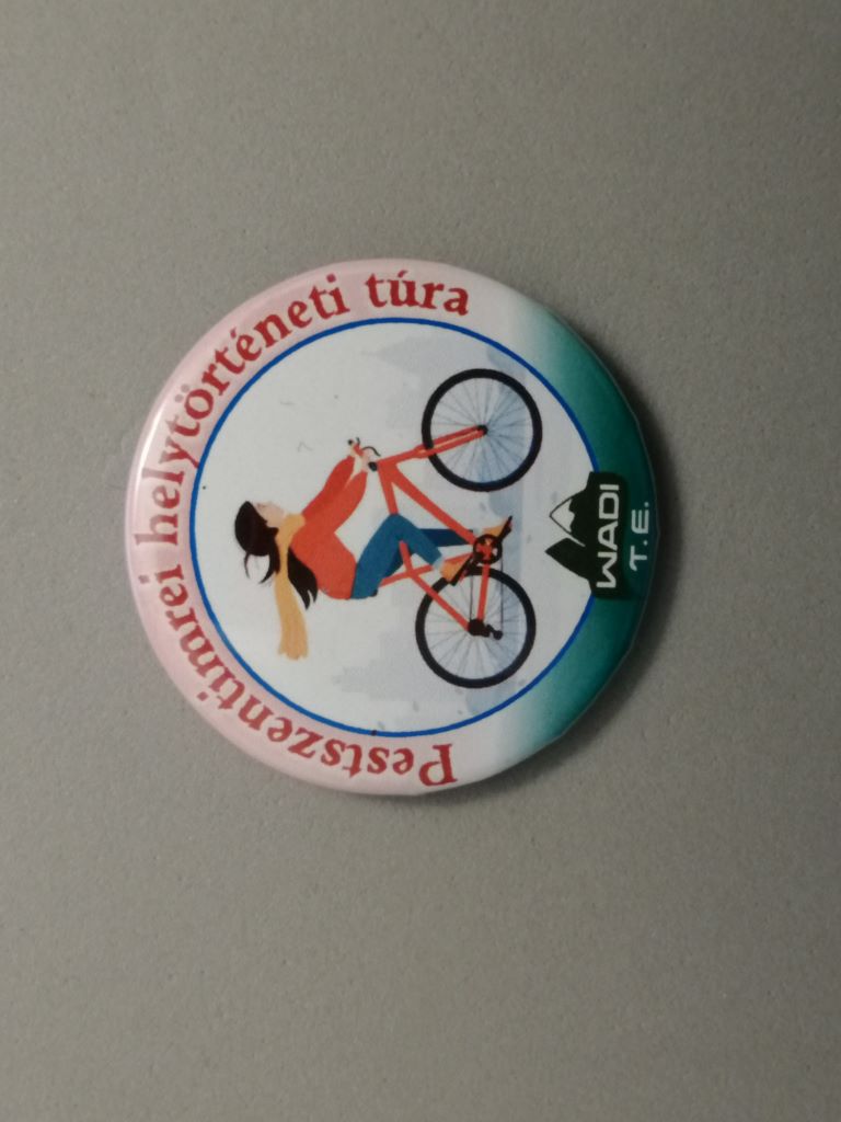 A teljesítésért járó klassz kitűző