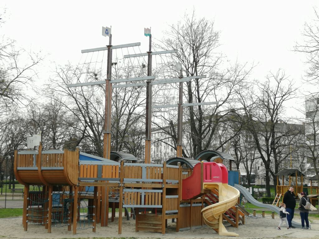 Játszótér - Győr