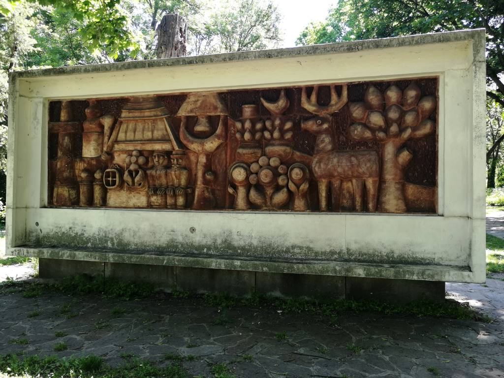 Göcsej-dombormű másik oldala (Népliget) - Budapest, 10. kerület