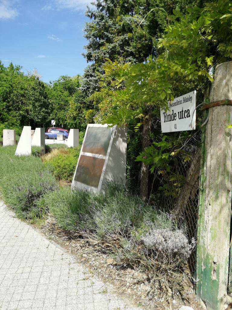 Határkő park / Itt, azaz a Tünde utca - Frangepán utca sarkán adtam fel a túrát - Budapest, 18. kerület