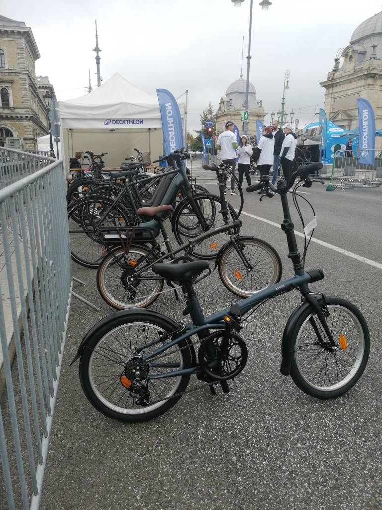 A Decathlon is kitelepült. Én egy sima, 6 sebességes, hagyományos kerékpárt és egy Ebike-ot próbáltam ki. - Fővám tér, Budapest