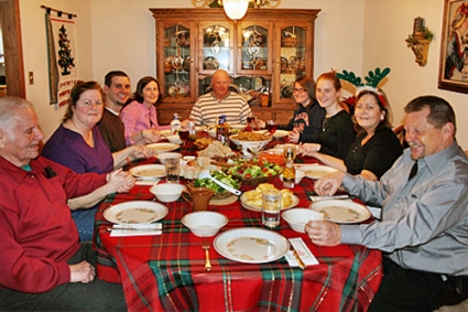 christmas-family-dinner-table.jpg