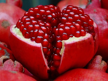 pomegranate-arils-food-fruit-nature-pomegranate-seeds.jpg