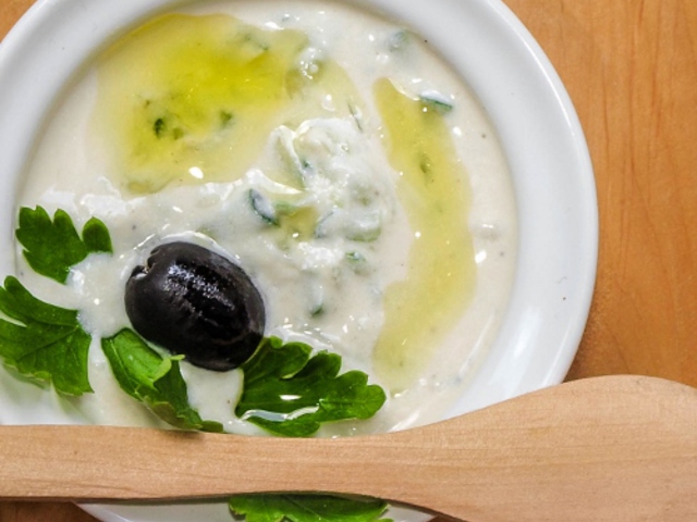 Vegán tzatziki