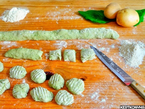 20140728_gnocchi_keszitese_500x375.jpg