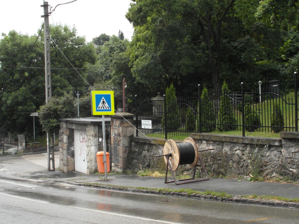 Merjünk nagyok lenni, avagy hogyan varr az Elmű.