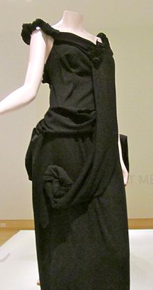 220px-yohji_yamamoto_polyester_gown_1998.jpg