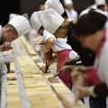 Egy kilométer hosszú sütemény - naná, hogy Guinness-rekord lett belőle