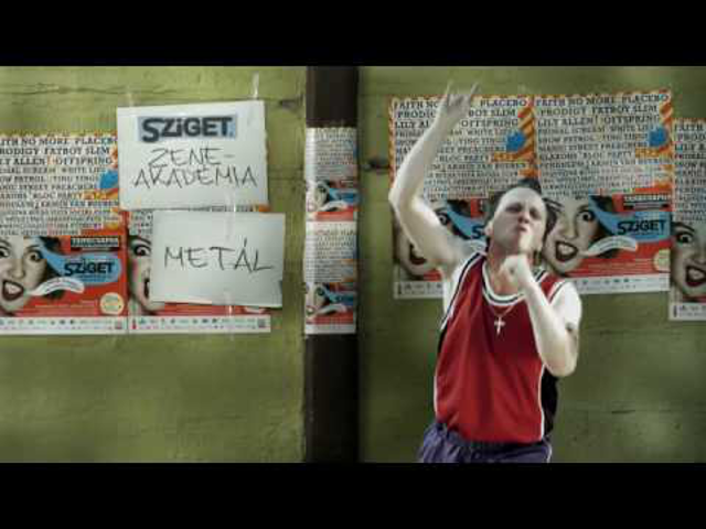 Metál