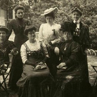 Nők a „feminista agymosás” ellen: a vak komondor csóválja a farkát