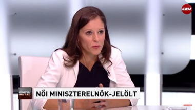 Vajon Szél Bernadett férje tudja, hogy Magyarországon nőből nem lehet miniszterelnök?