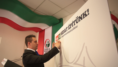 A bérunió jó kezdeményezés, a Jobbik viszont a Jobbik